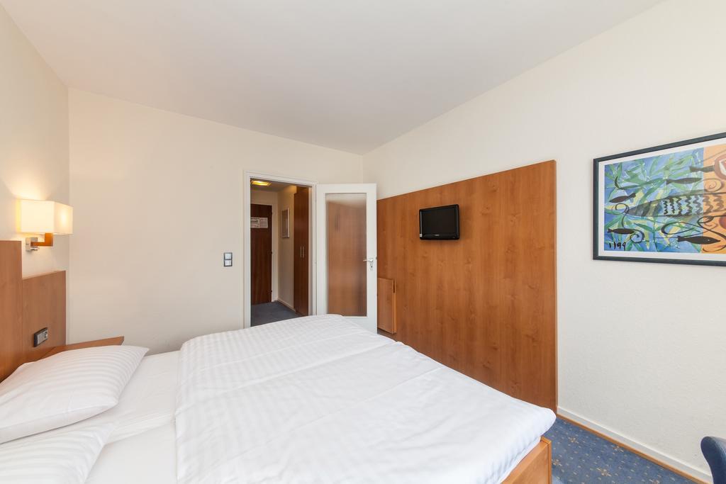 Hotel Drei Kronen Elmshorn Rom bilde