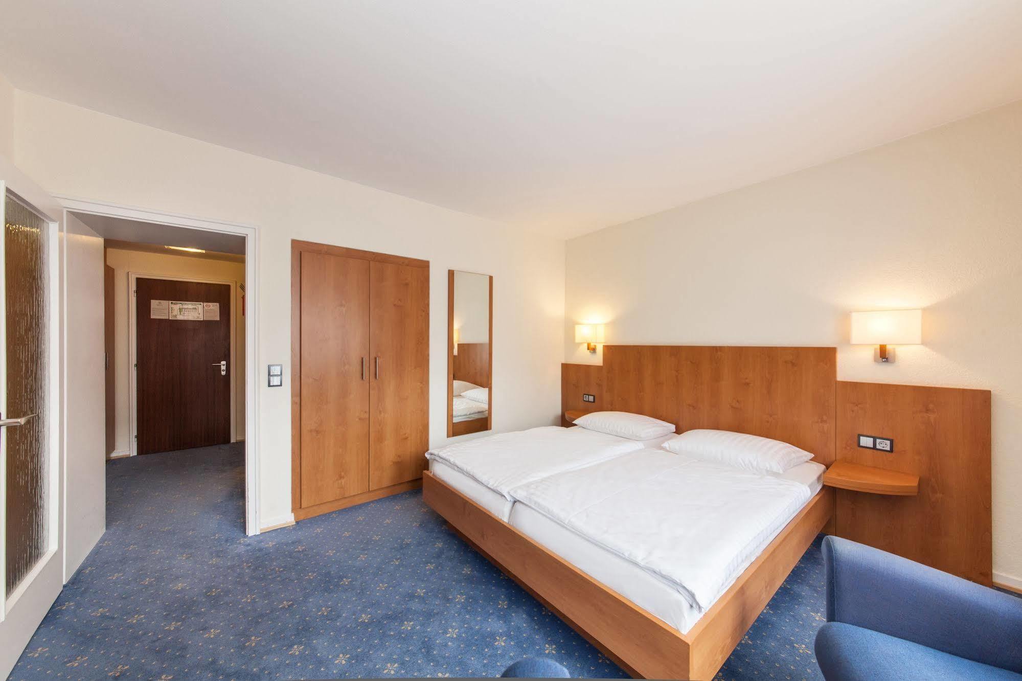 Hotel Drei Kronen Elmshorn Eksteriør bilde