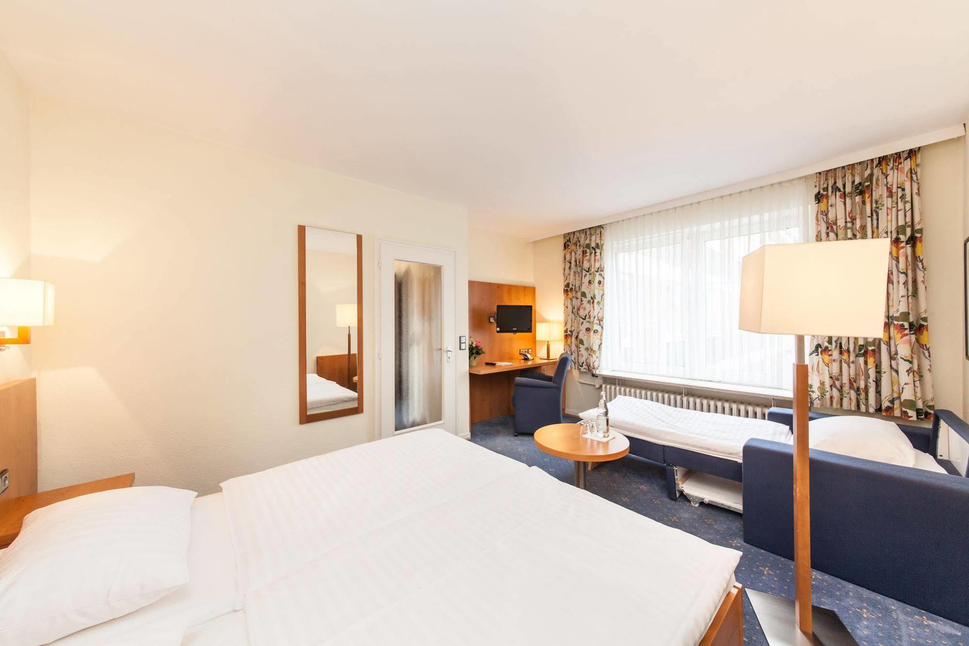Hotel Drei Kronen Elmshorn Eksteriør bilde